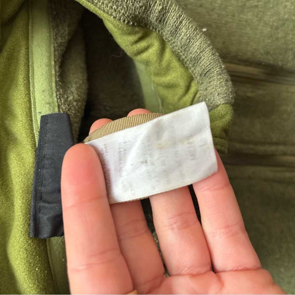 Patagonia Olive Green Half-Zip Fleece Pullover - Picture 4 of 5